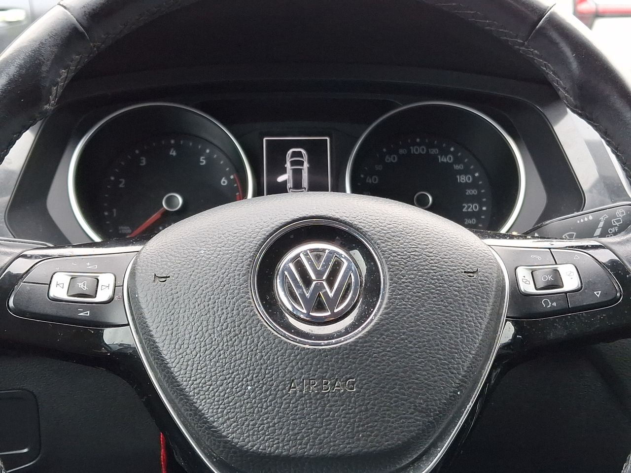 VOLKSWAGEN - 18