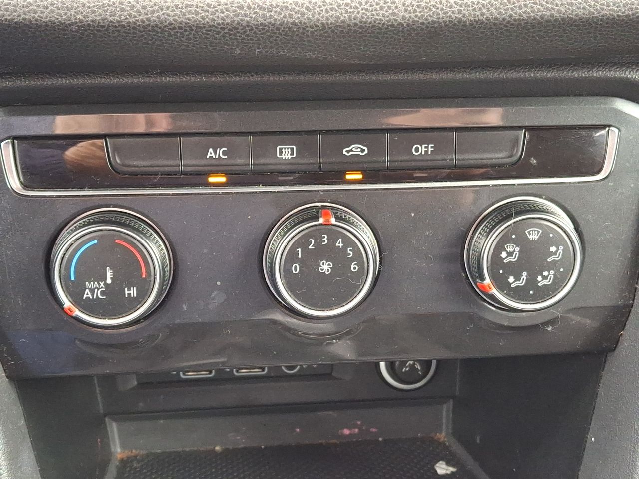 VOLKSWAGEN - 22