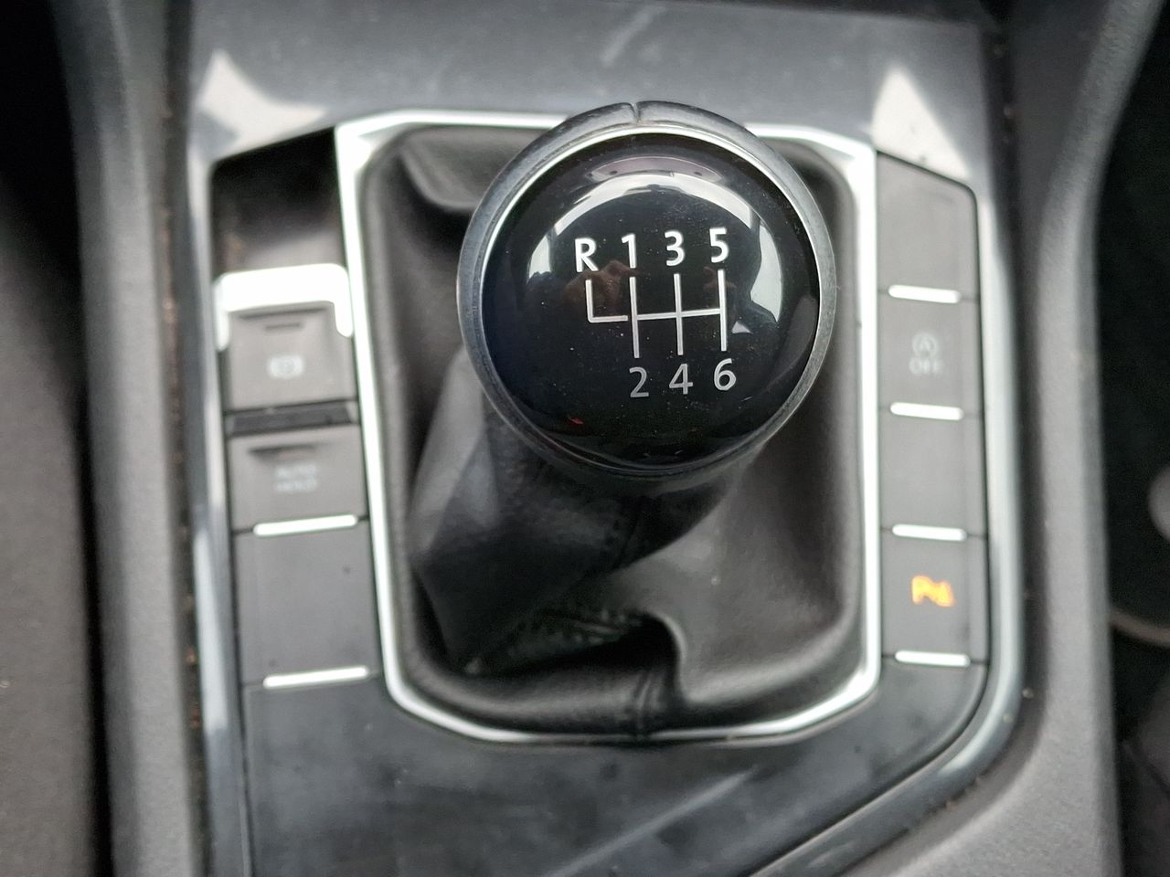 VOLKSWAGEN - 23