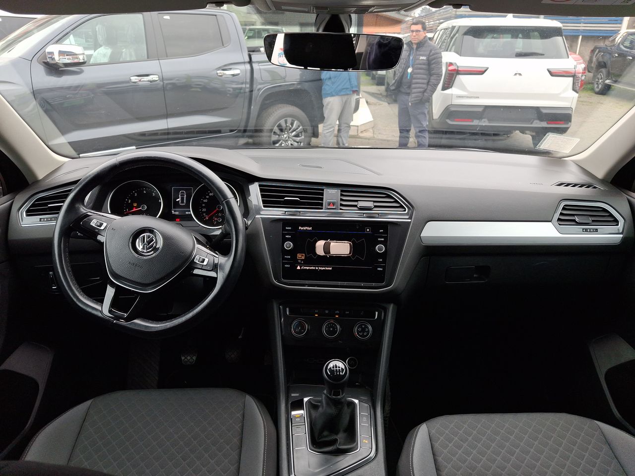 VOLKSWAGEN - 1