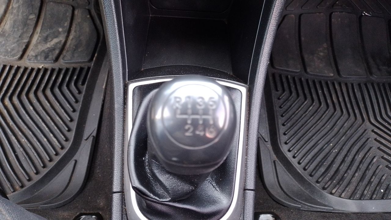 HYUNDAI - 32