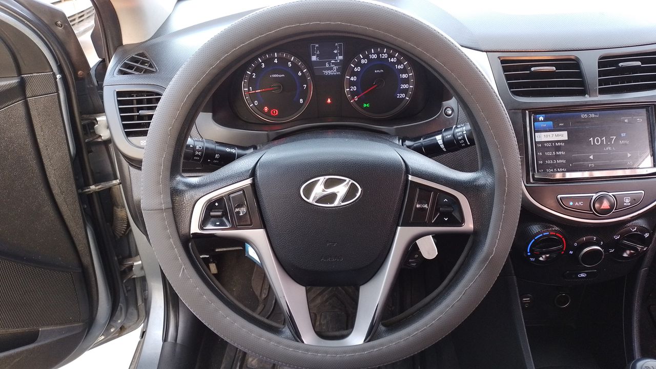 HYUNDAI - 27
