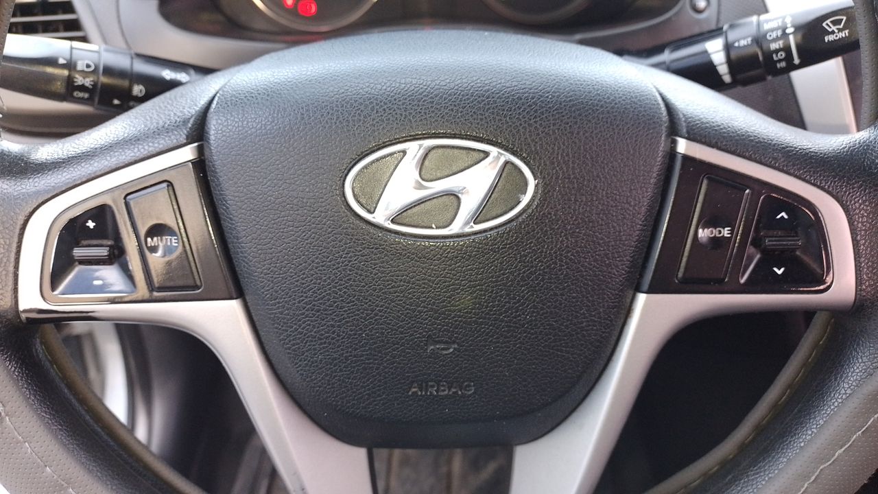 HYUNDAI - 28