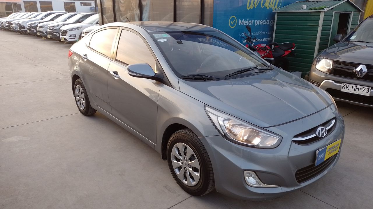 HYUNDAI - 12