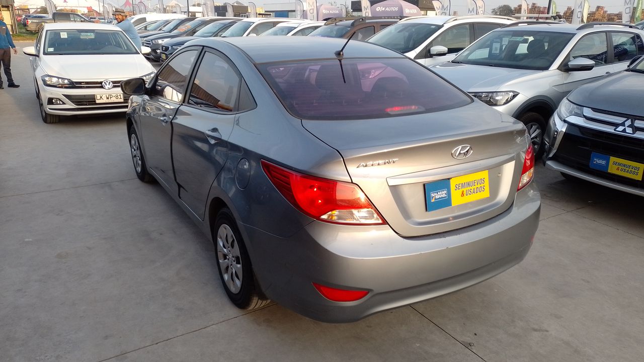 HYUNDAI - 7