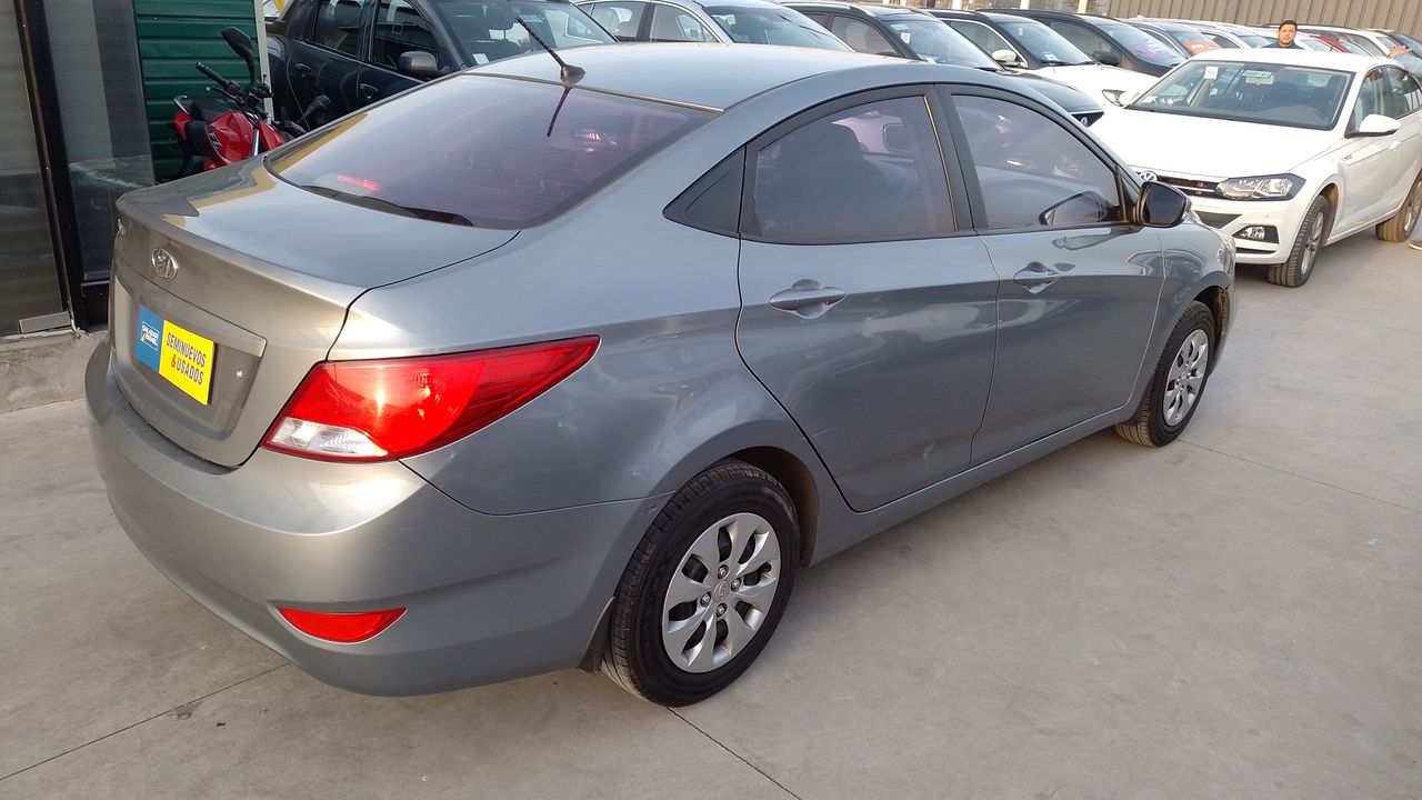 HYUNDAI - 10