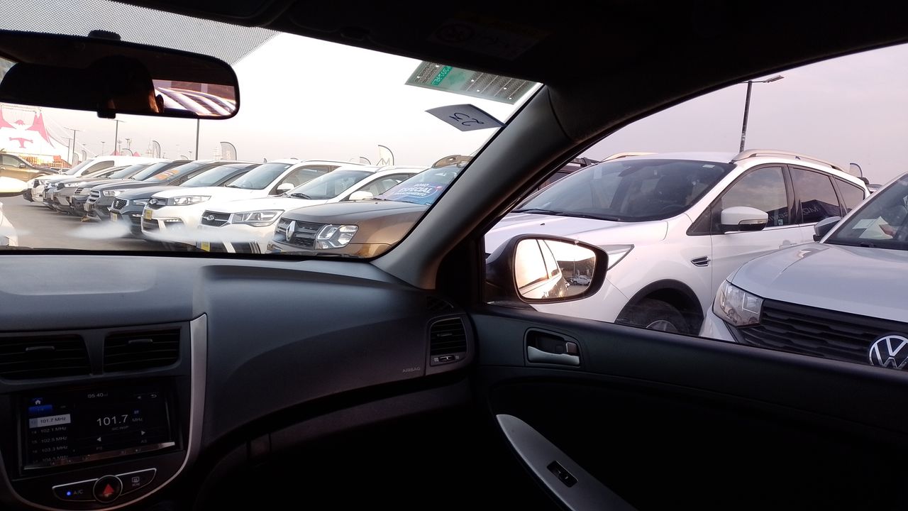 HYUNDAI - 13