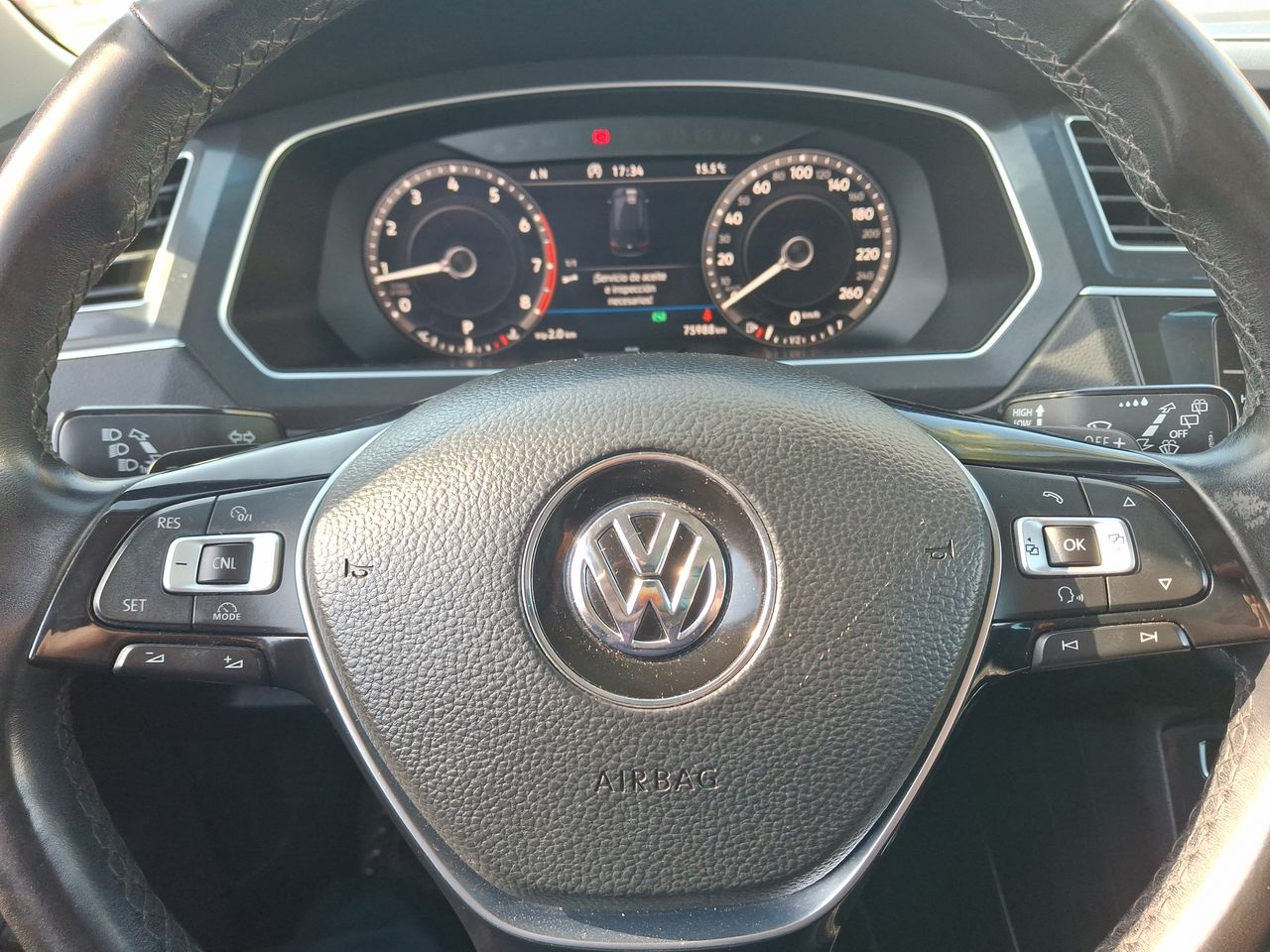 VOLKSWAGEN - 27