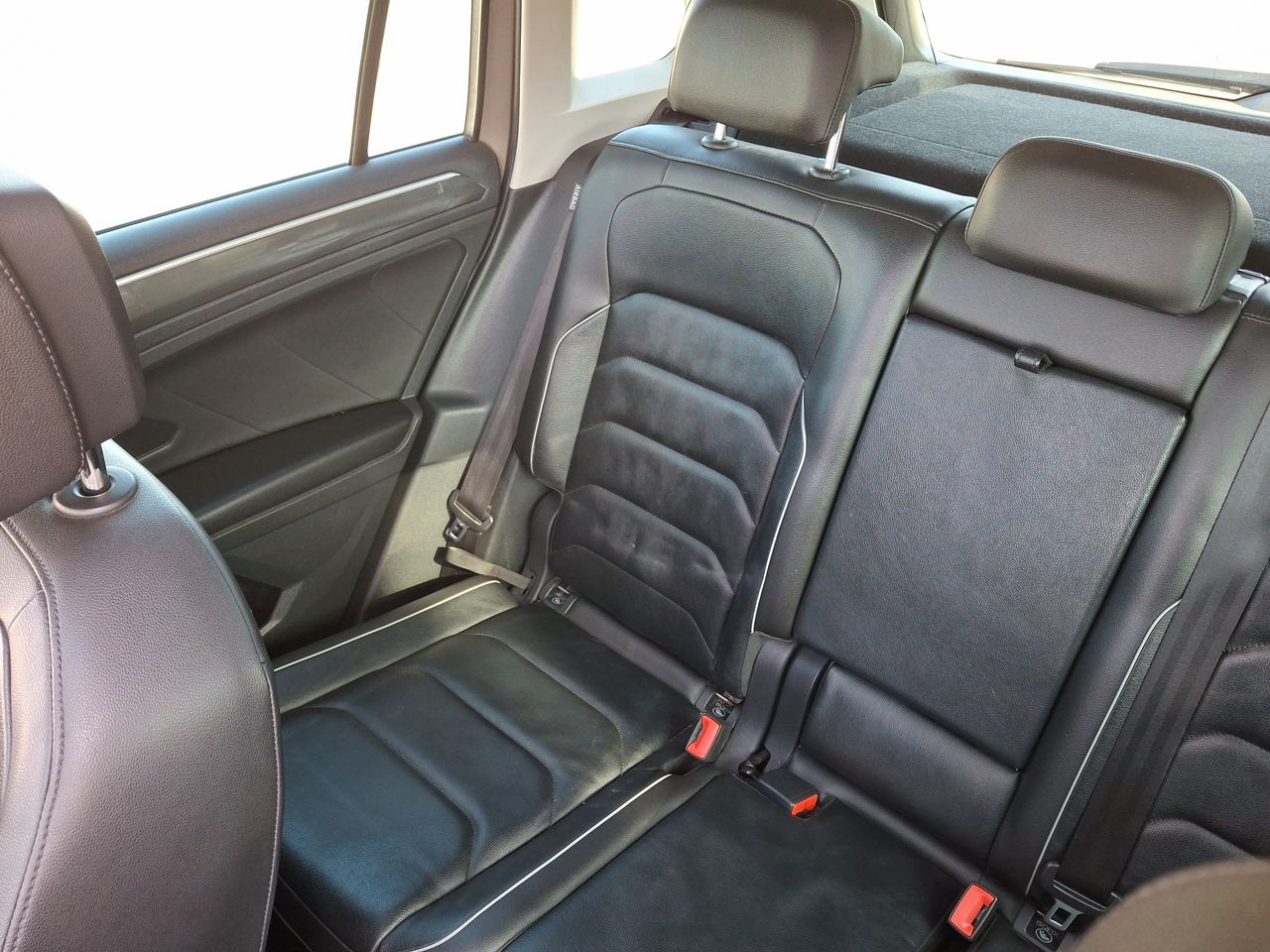 VOLKSWAGEN - 12
