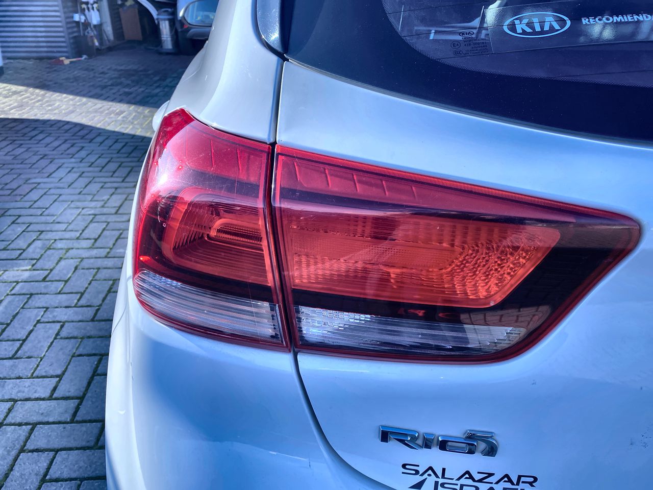 KIA - 21