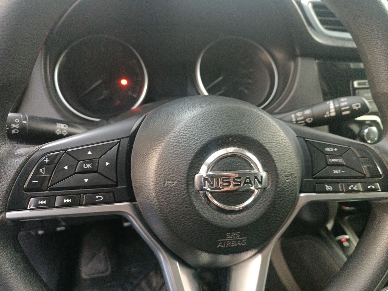 NISSAN - 27