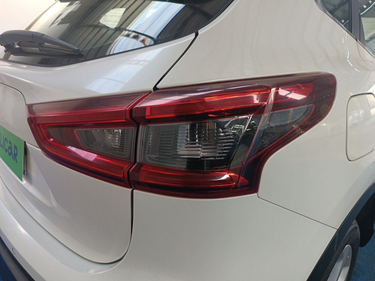 NISSAN - 21