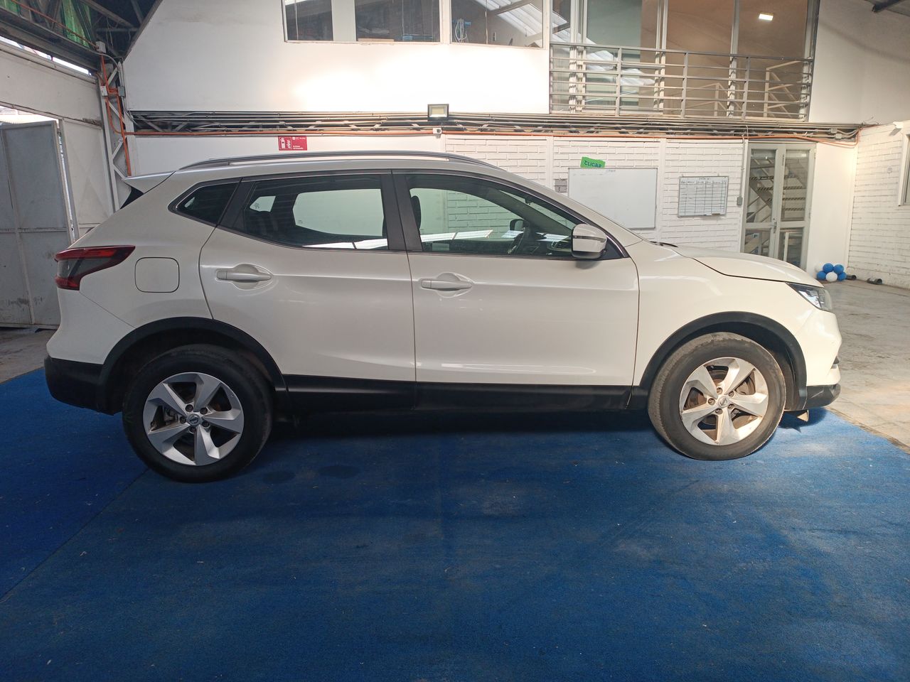 NISSAN - 8