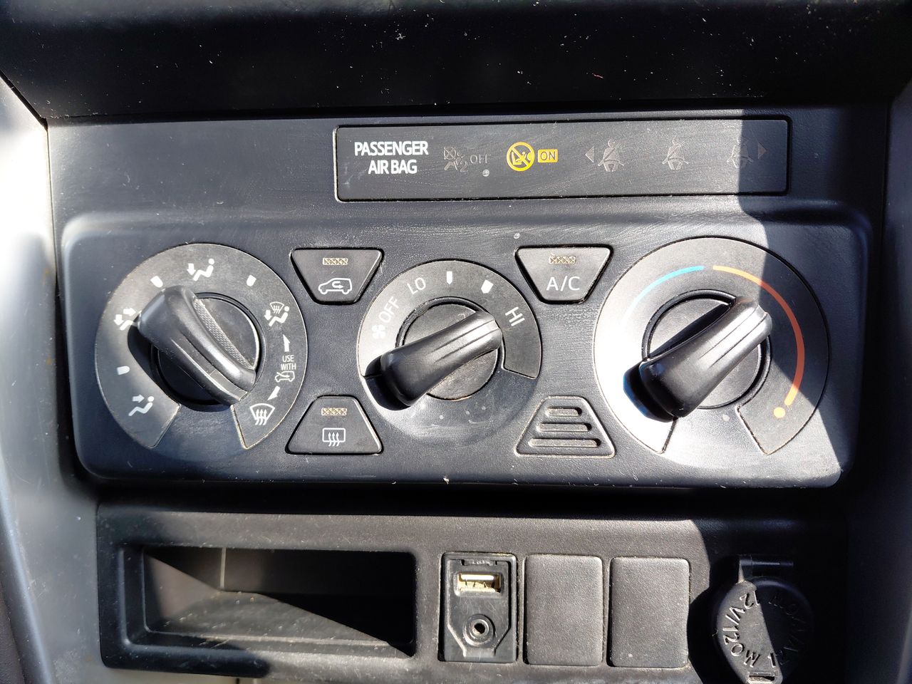 TOYOTA - 28