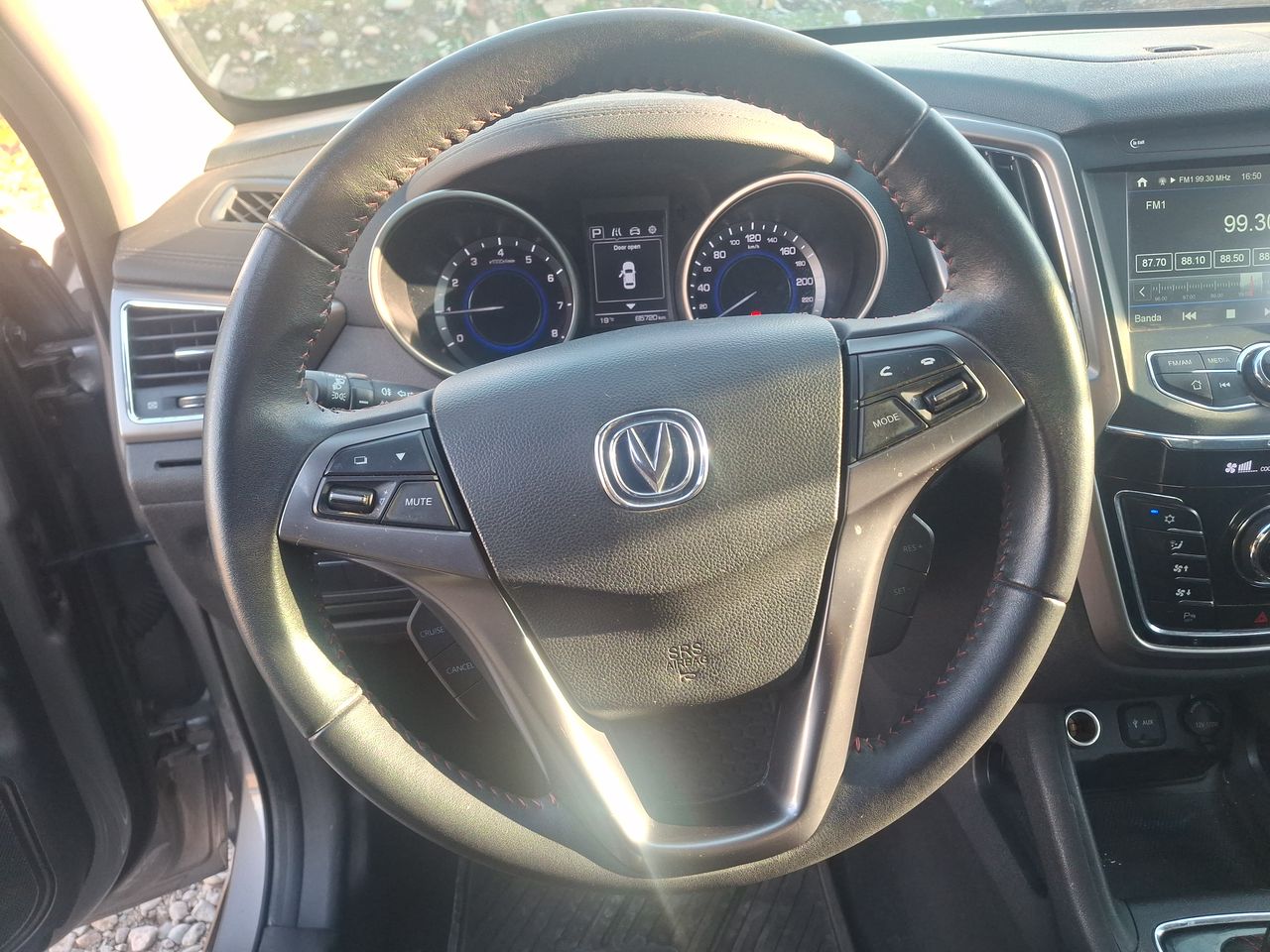 Changan Cs35 — foto 16 de 24
