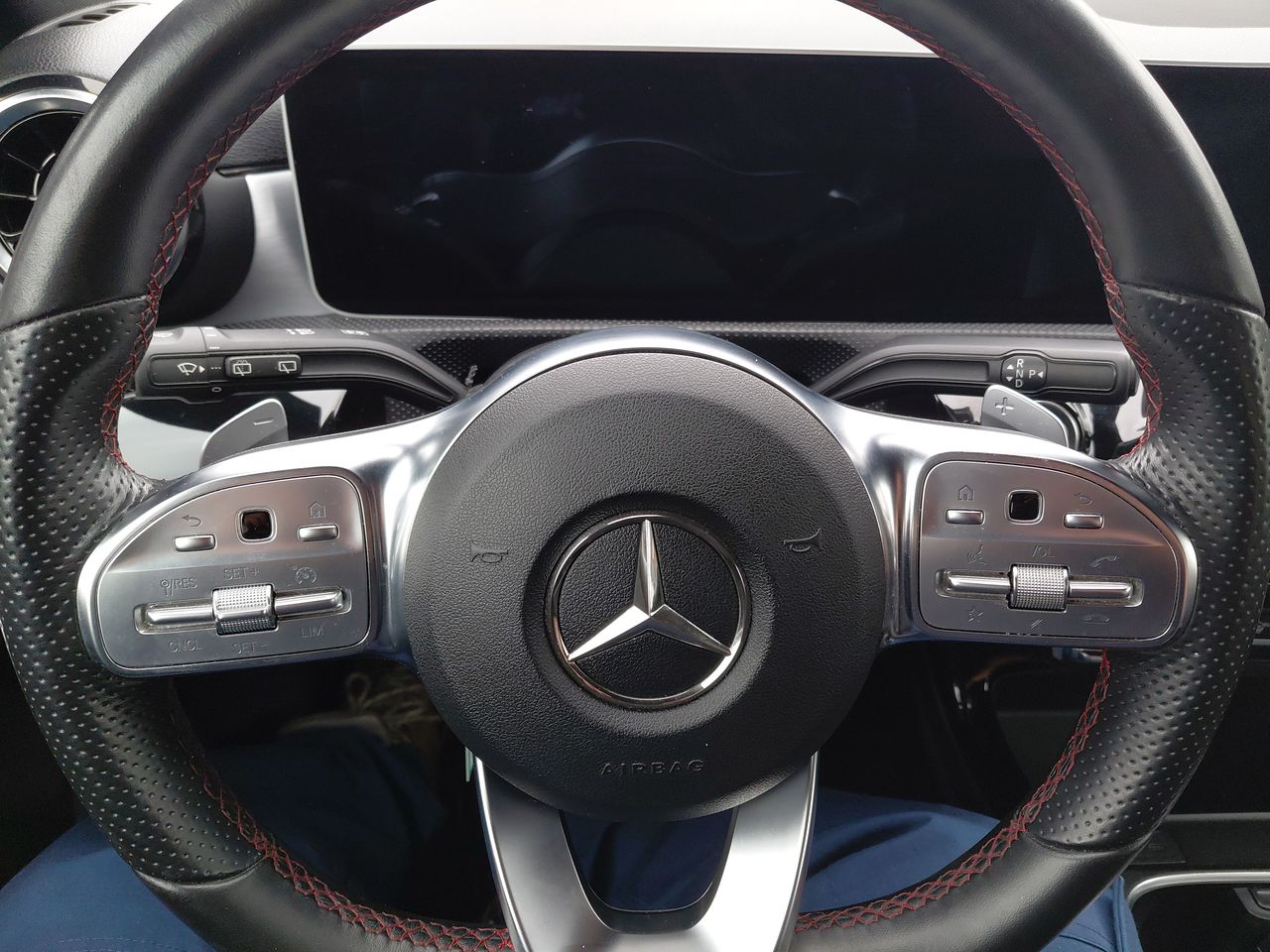 MERCEDES BENZ - 19