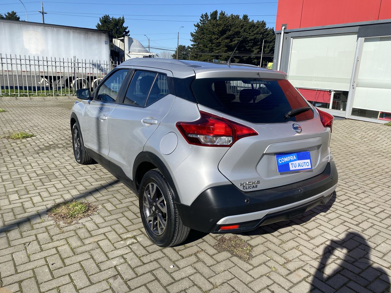 NISSAN - 5
