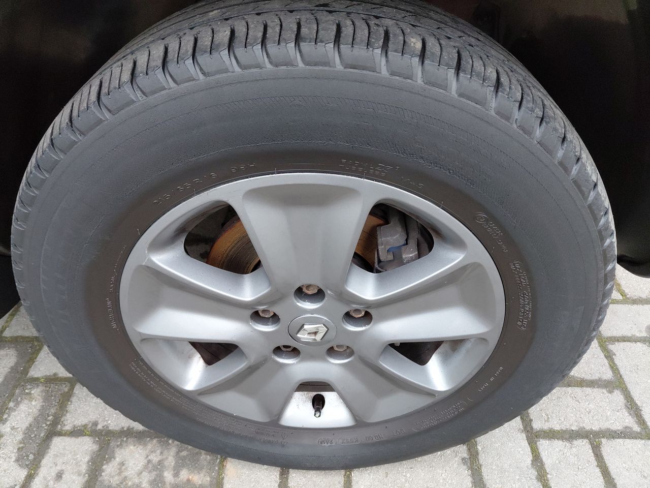 Renault Duster — foto 8 de 24