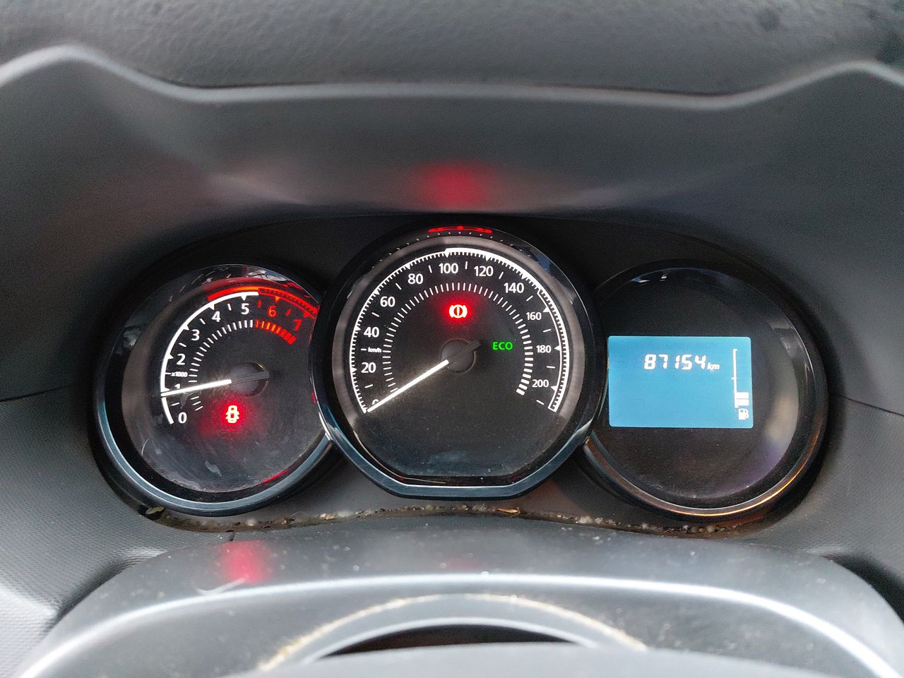 Renault Duster — foto 16 de 24