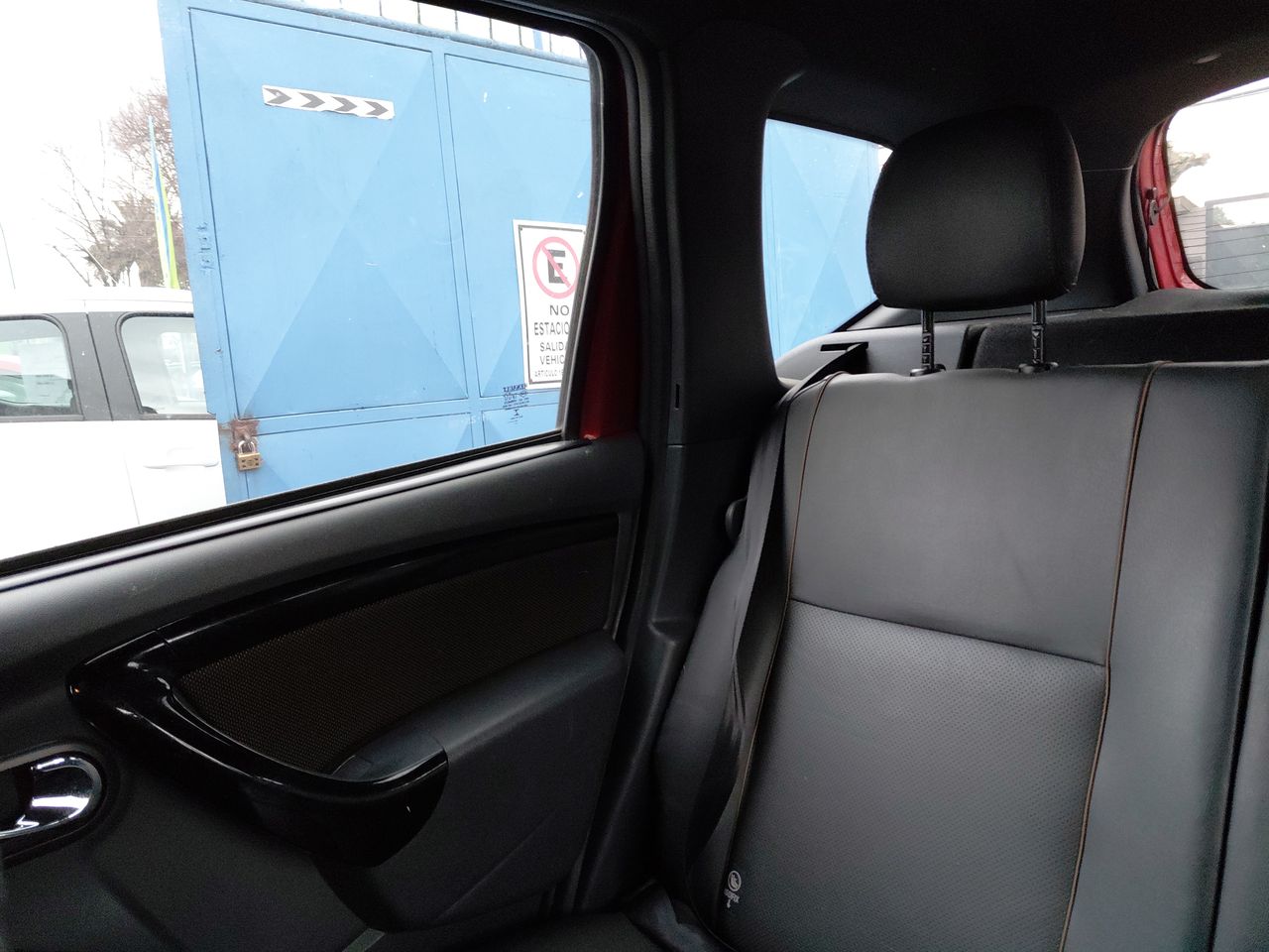 Renault Duster — foto 4 de 24