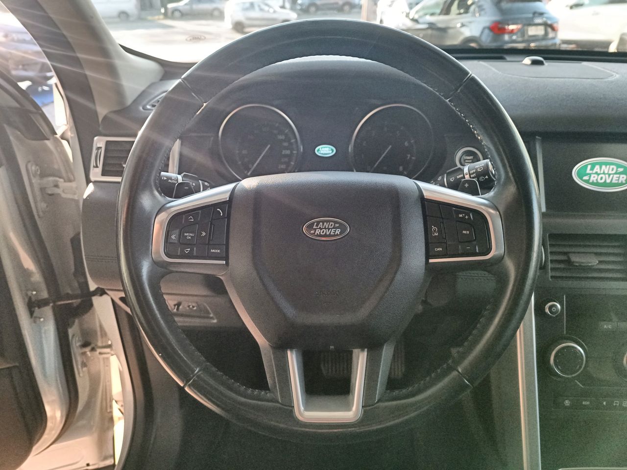 LAND ROVER - 25