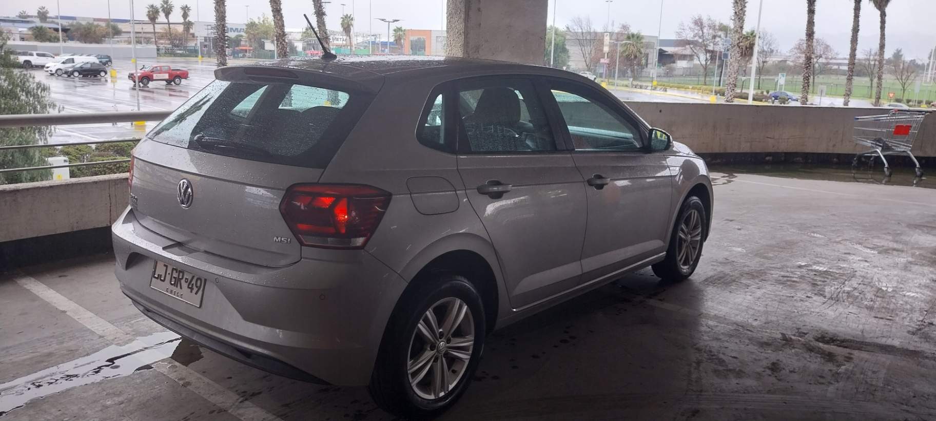 VOLKSWAGEN - 4