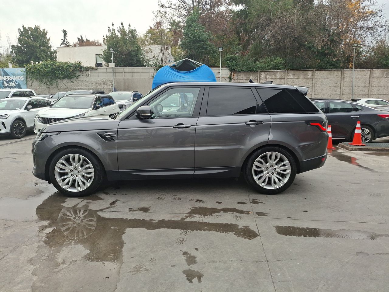 LAND ROVER - 4