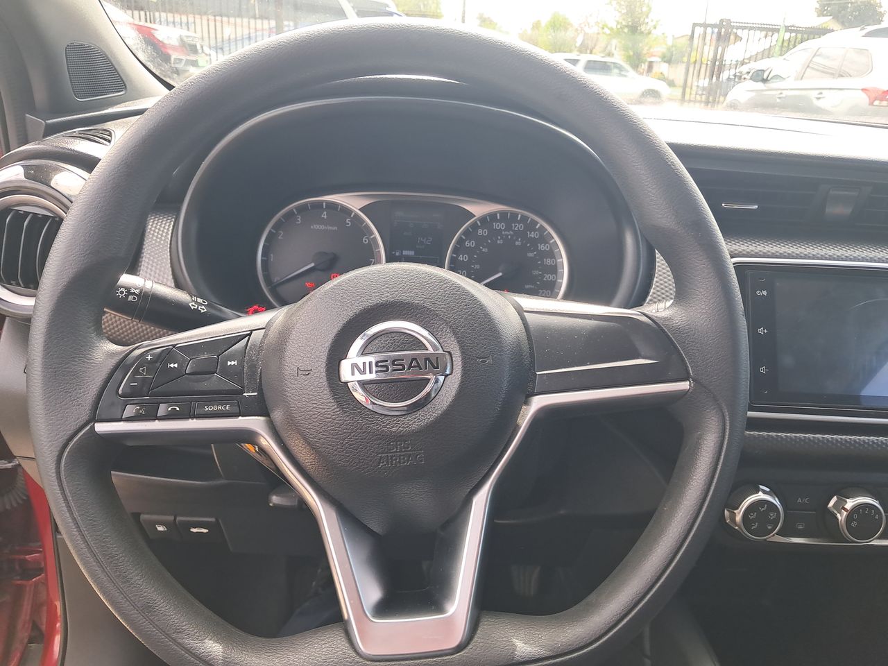 NISSAN - 25