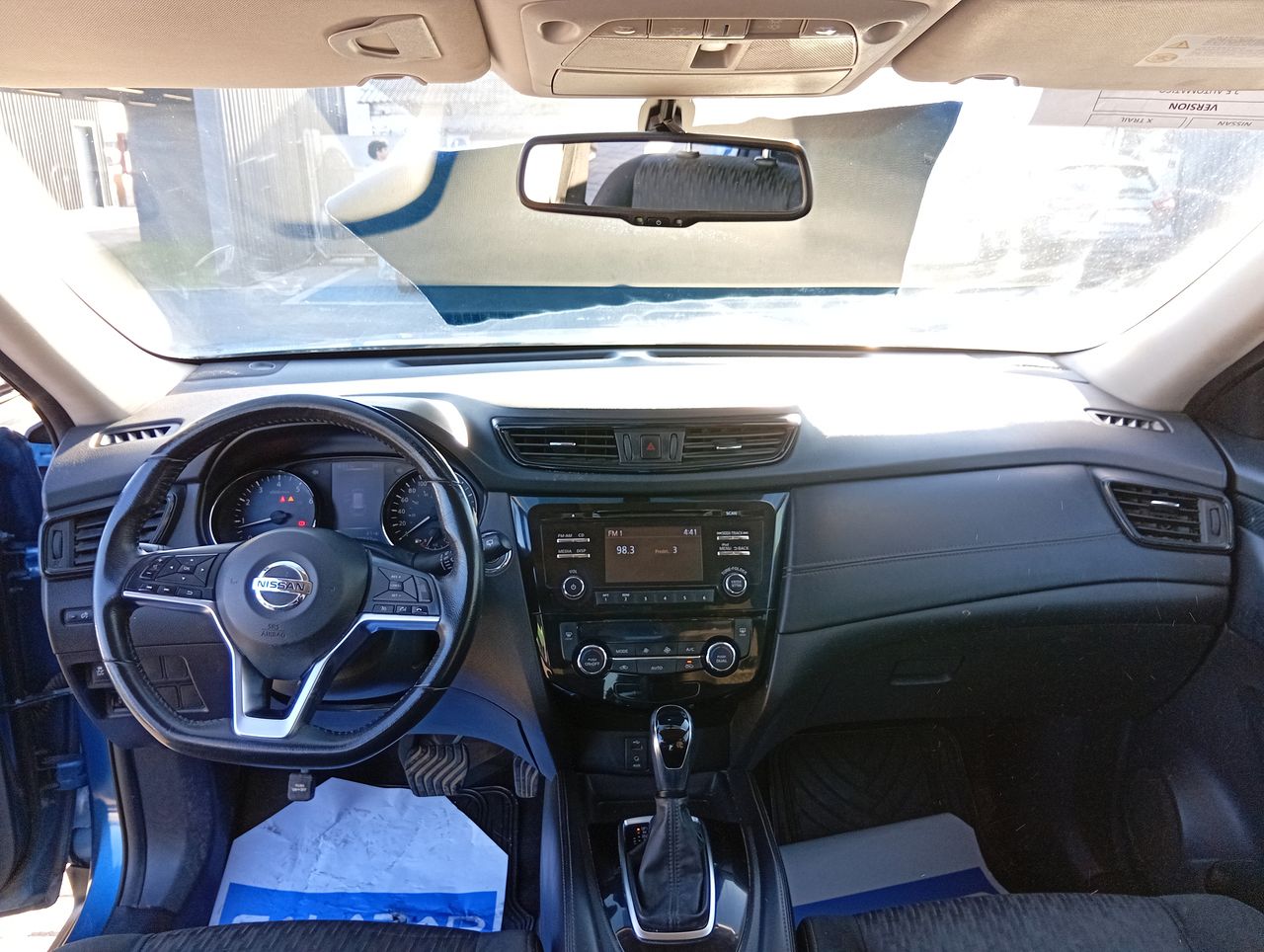 NISSAN - 30