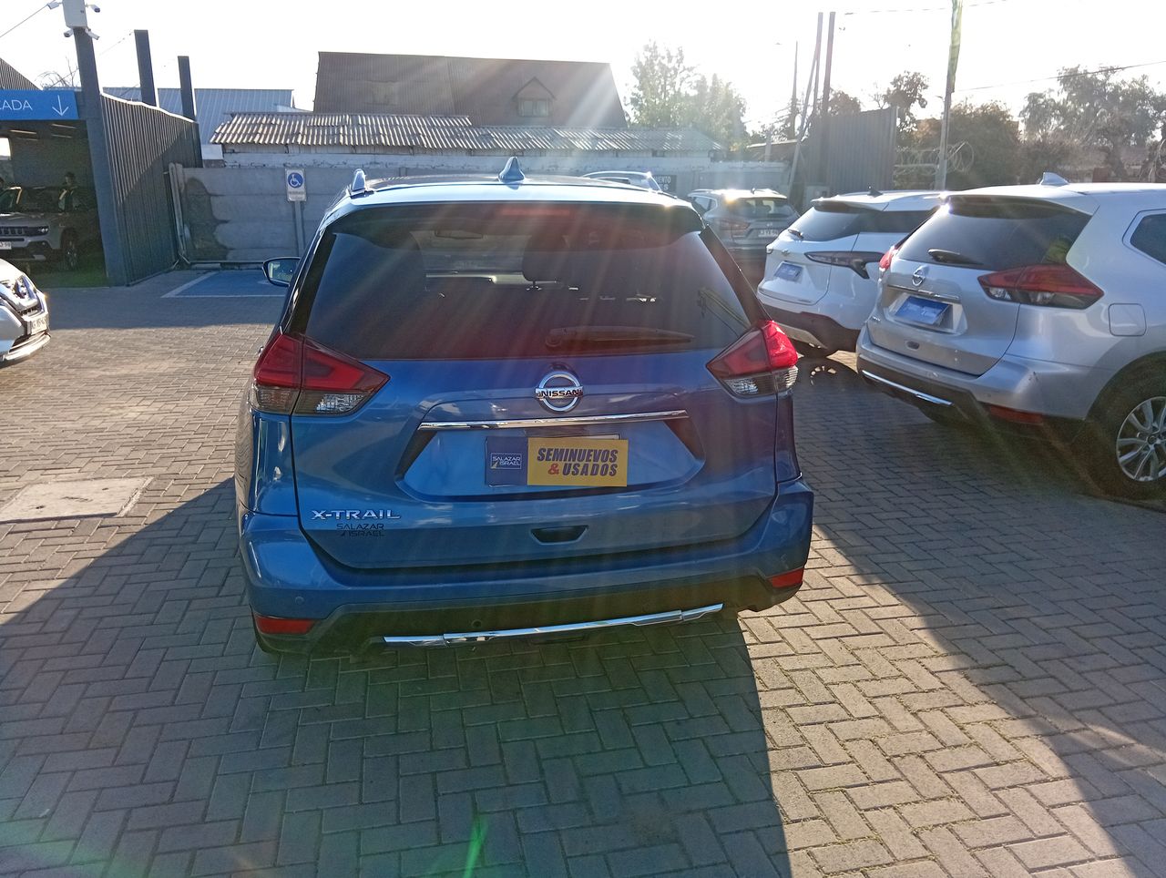 NISSAN - 6