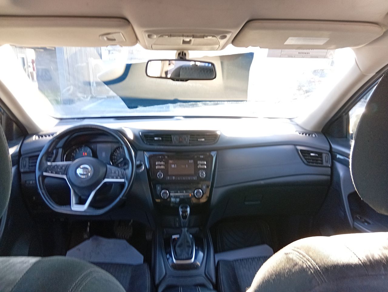 NISSAN - 9