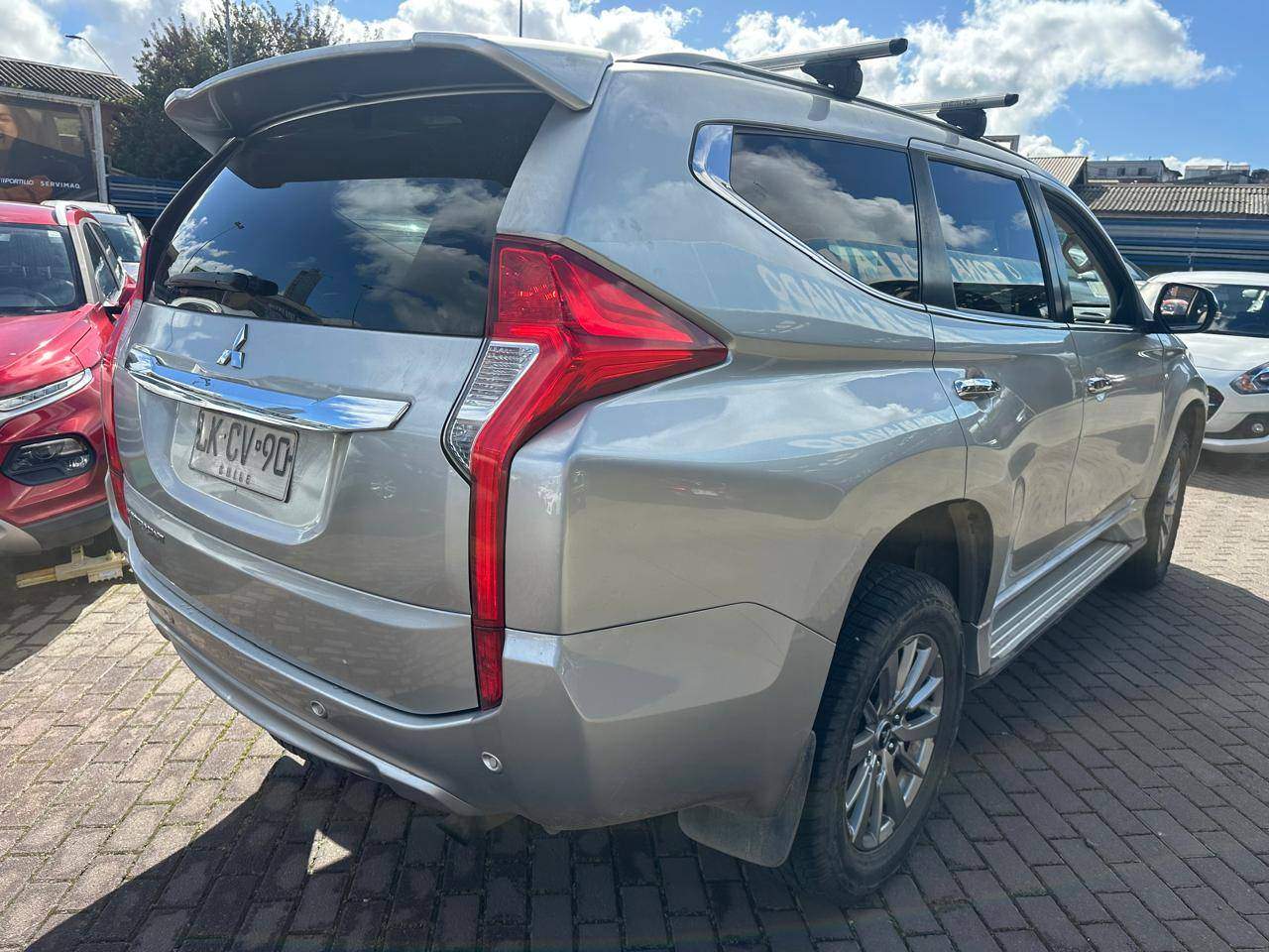 MITSUBISHI - 4
