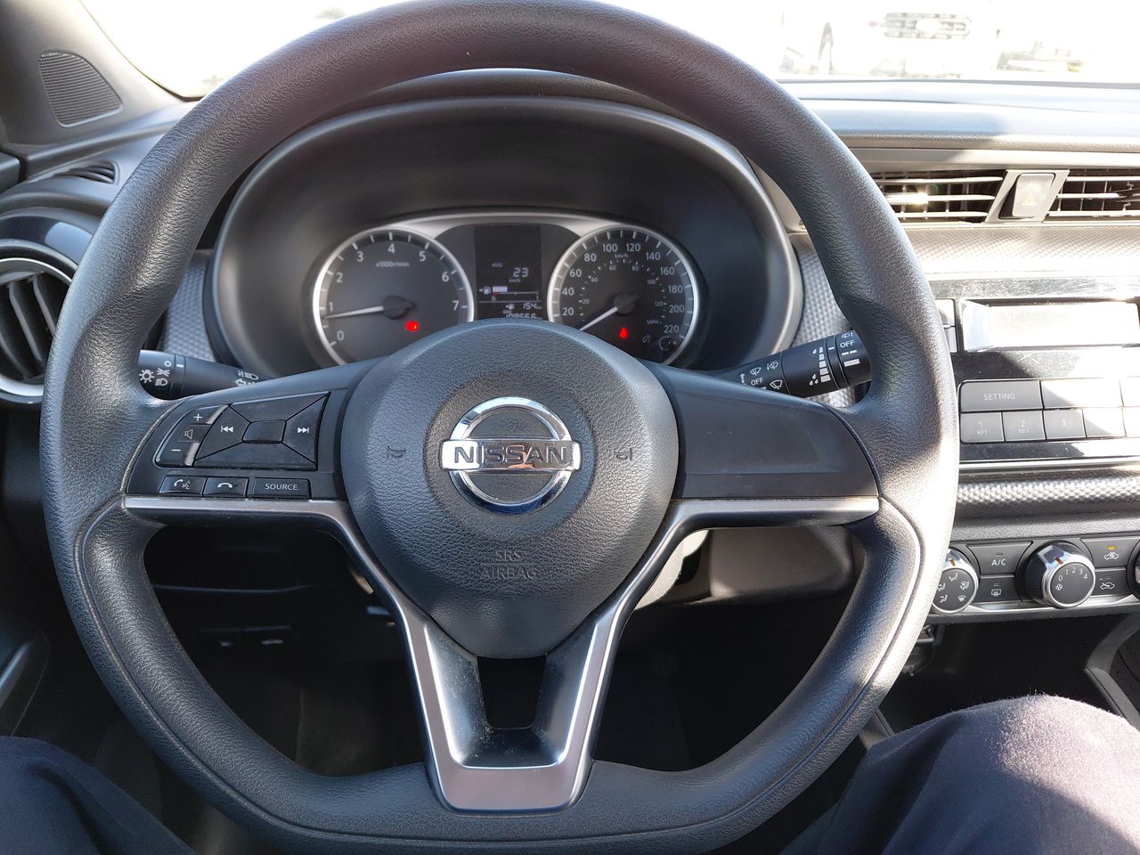 NISSAN - 22