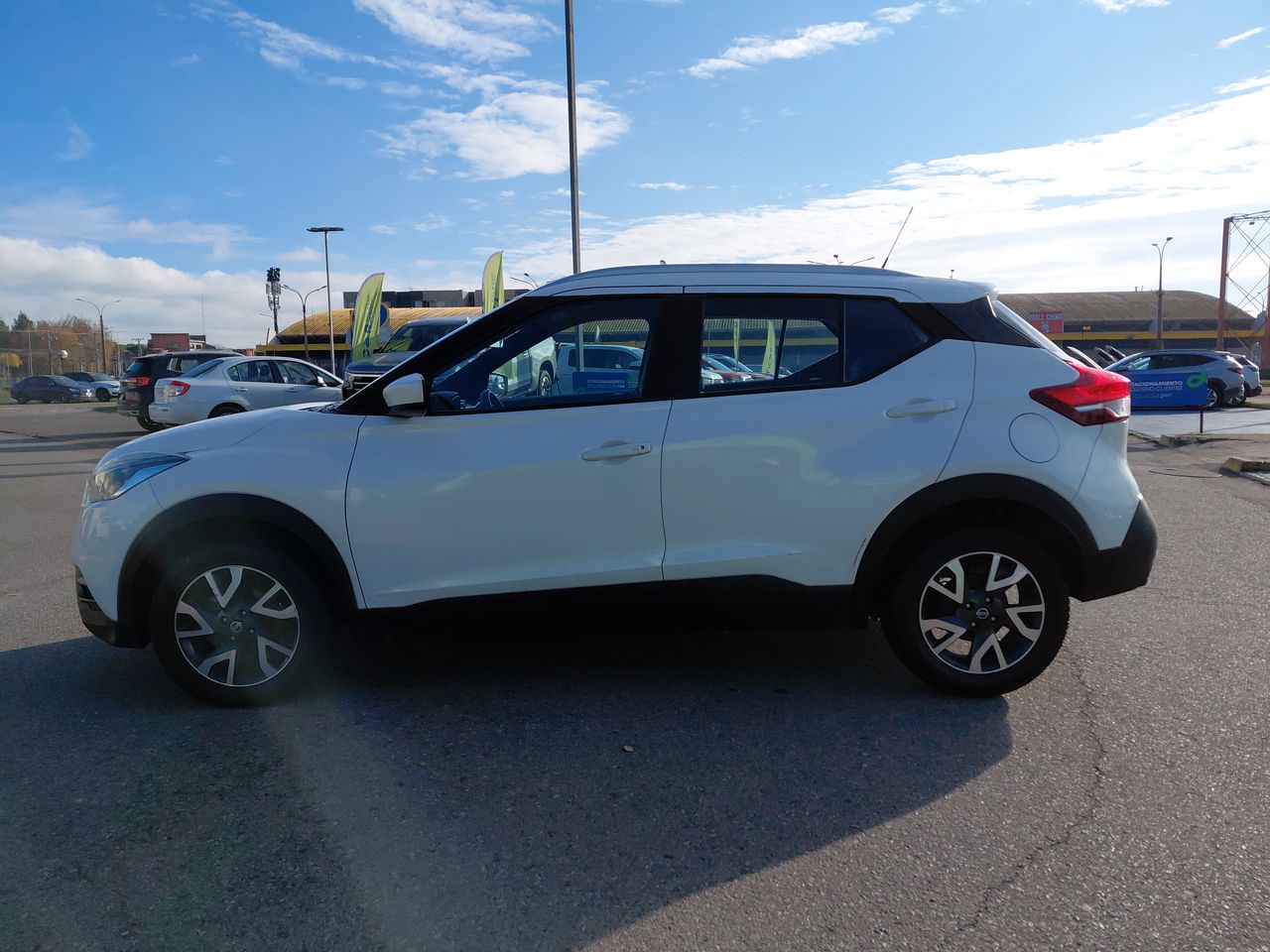 NISSAN - 4