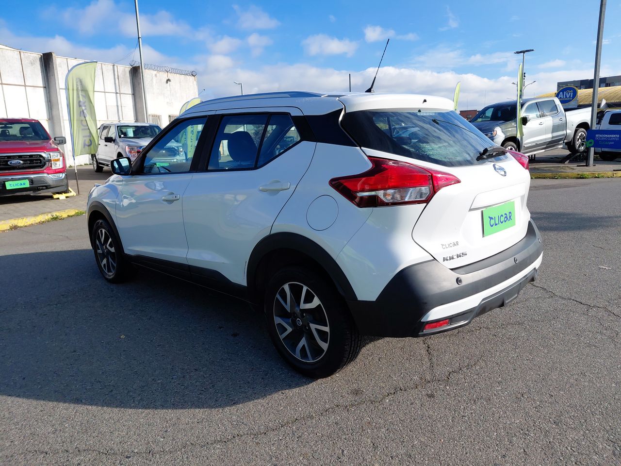 NISSAN - 5