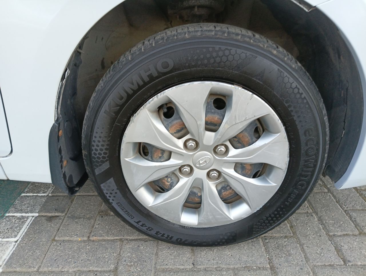HYUNDAI - 17