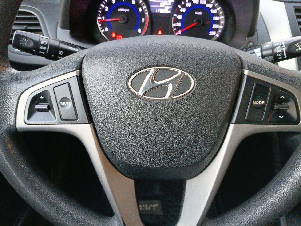 HYUNDAI - 26