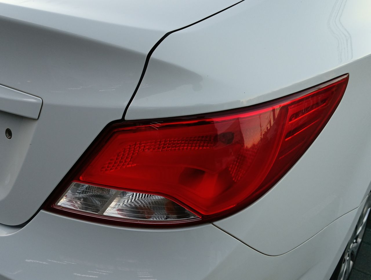 HYUNDAI - 20
