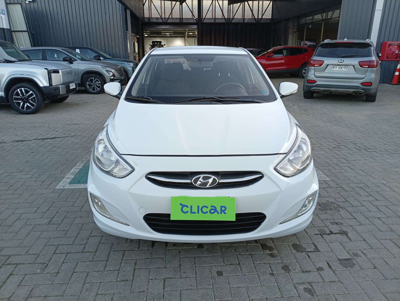 HYUNDAI - 2