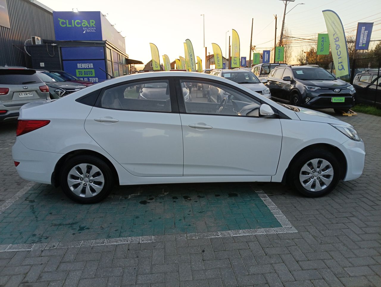 HYUNDAI - 8