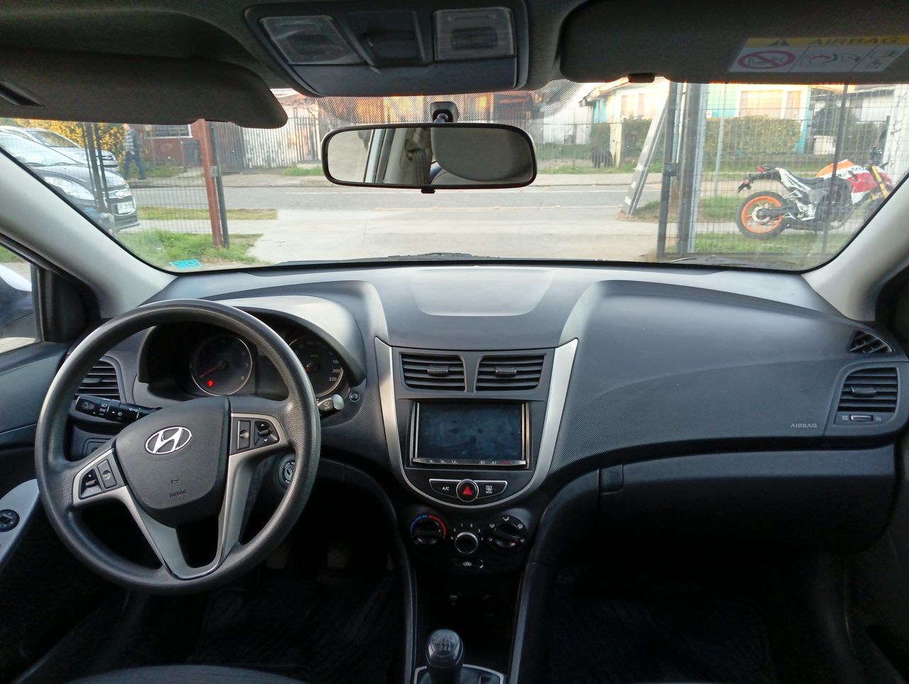 HYUNDAI - 9