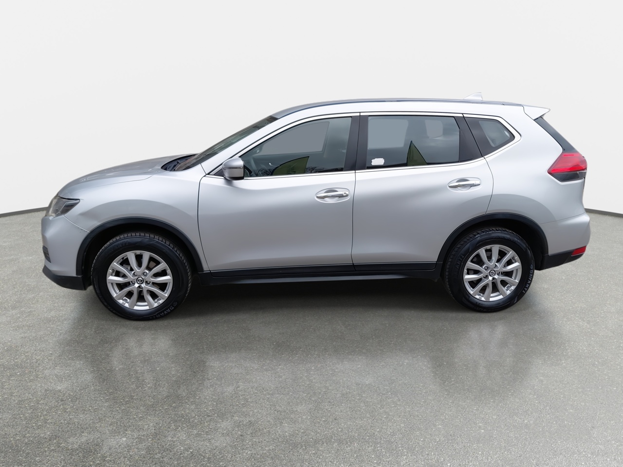NISSAN - 4