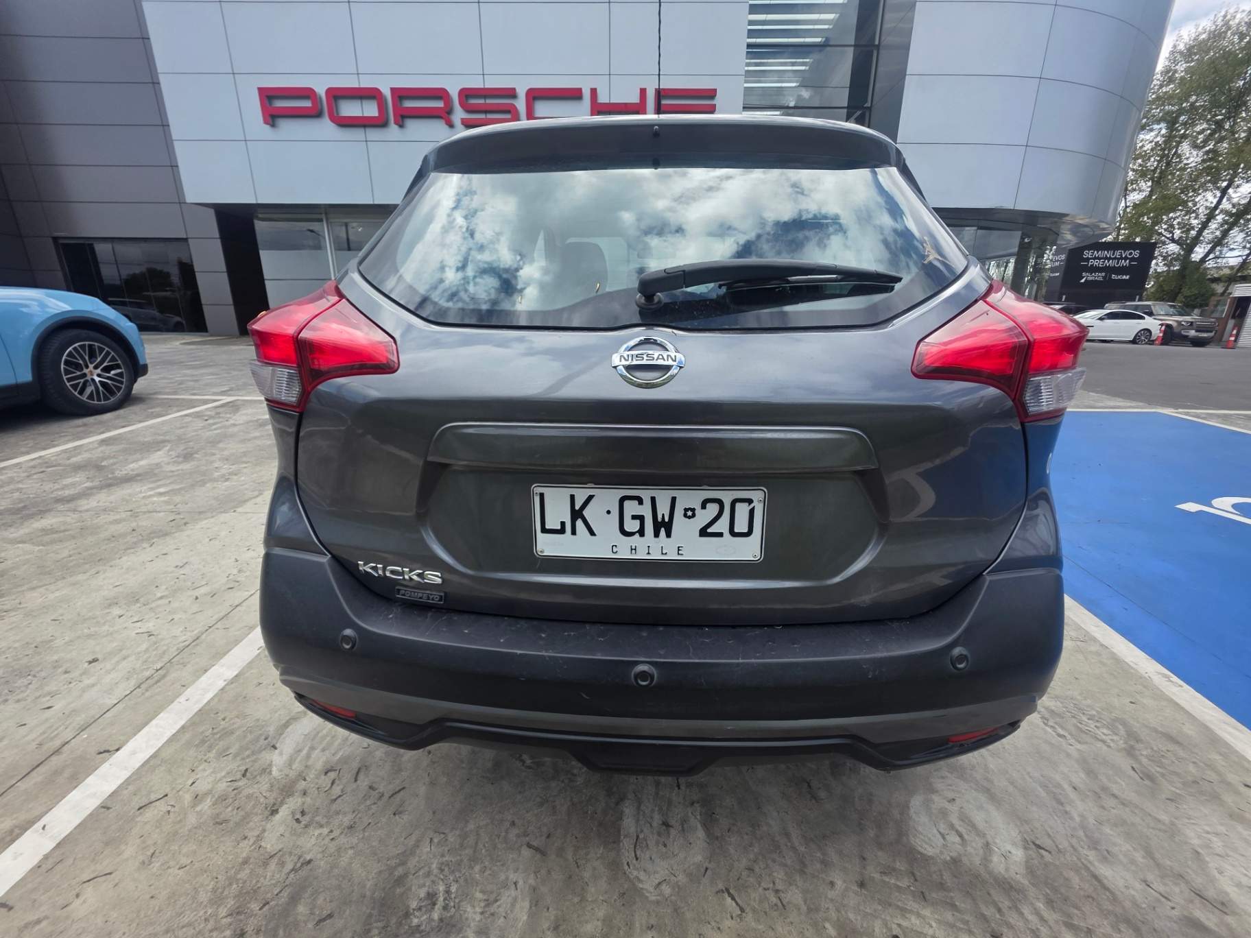 NISSAN - 5