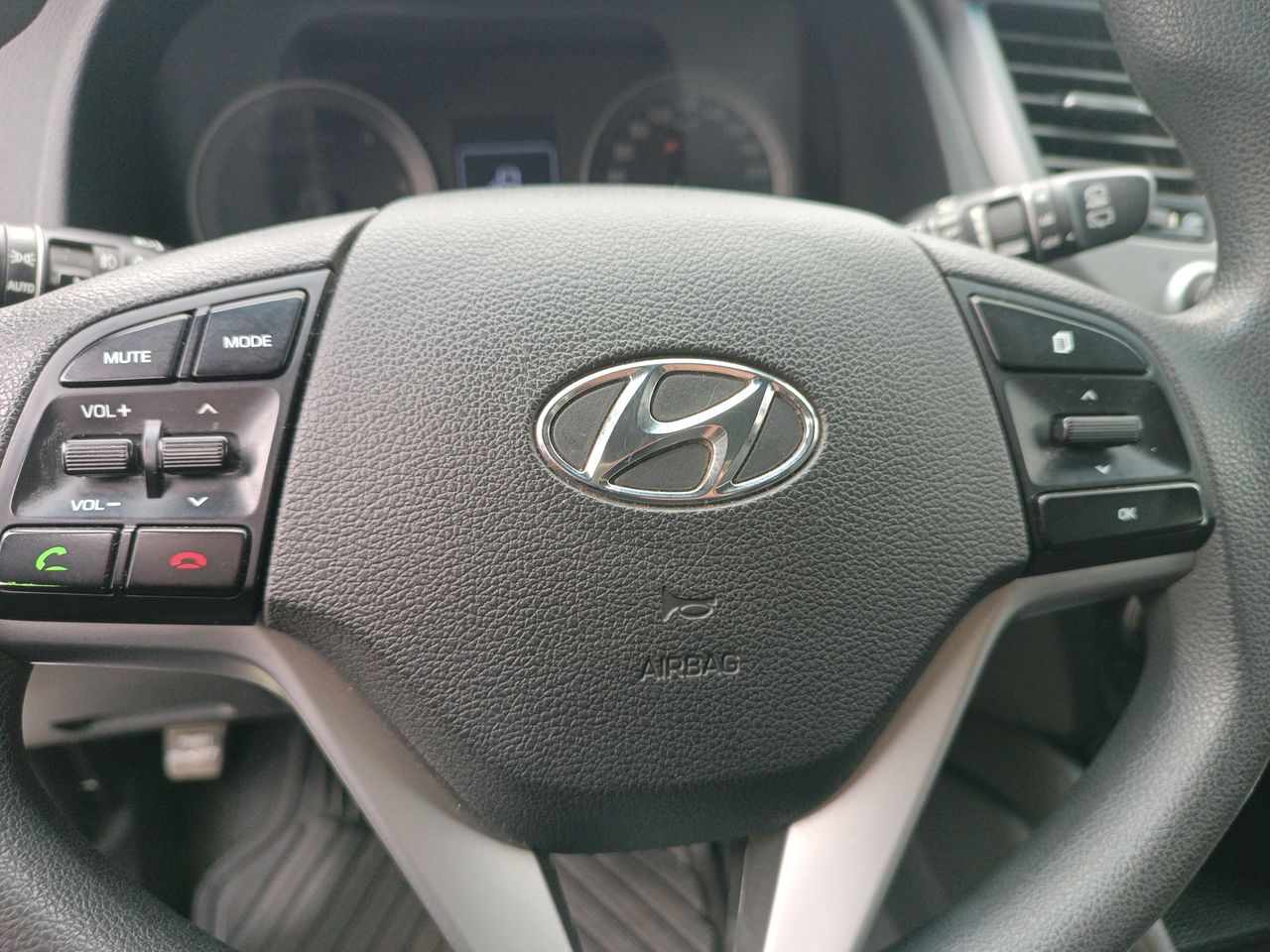 HYUNDAI - 27