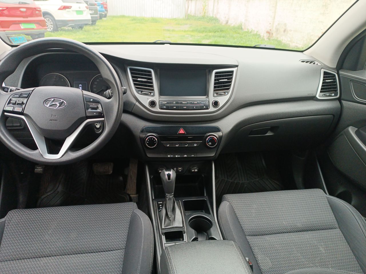 HYUNDAI - 9
