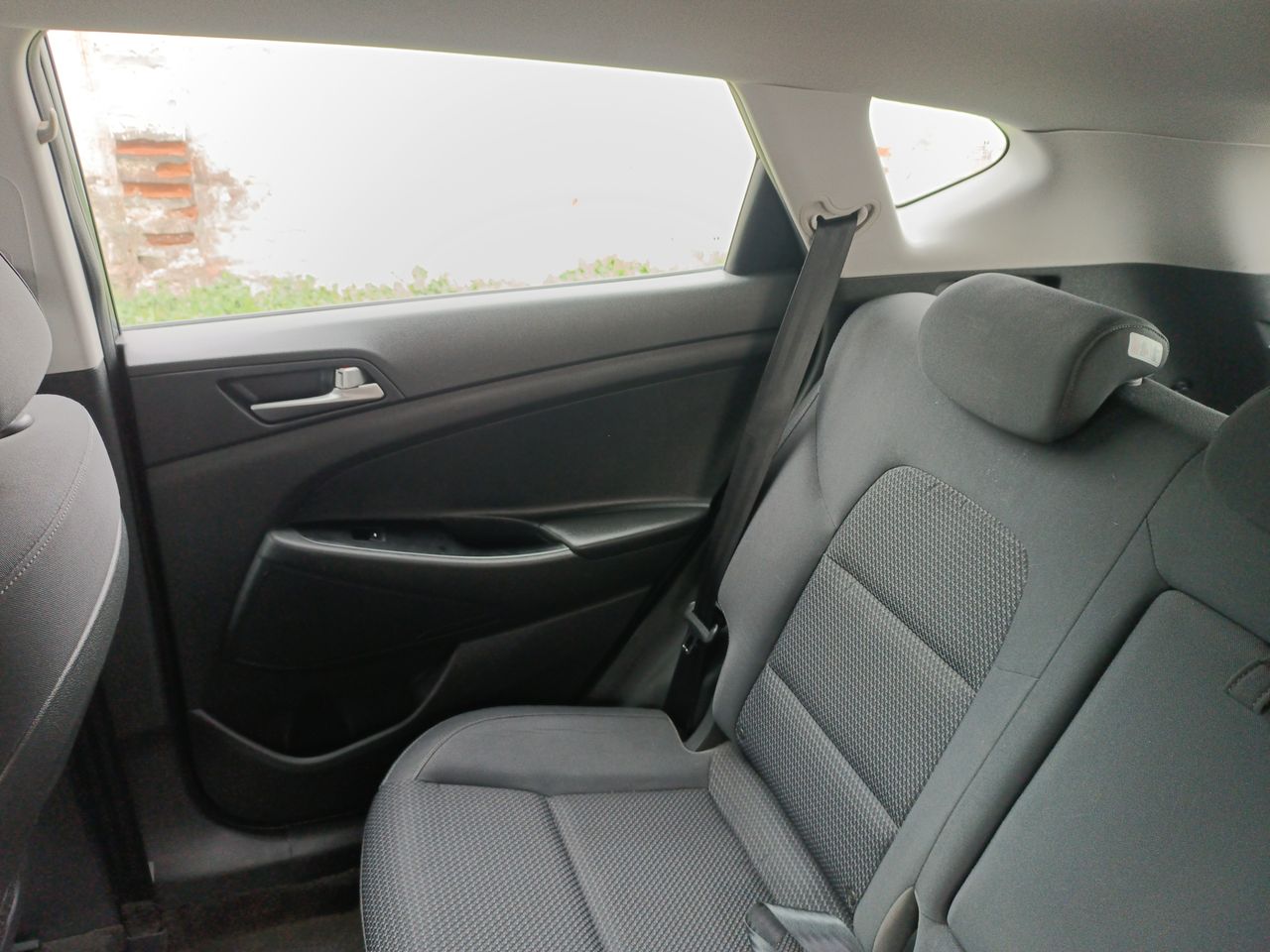 HYUNDAI - 12