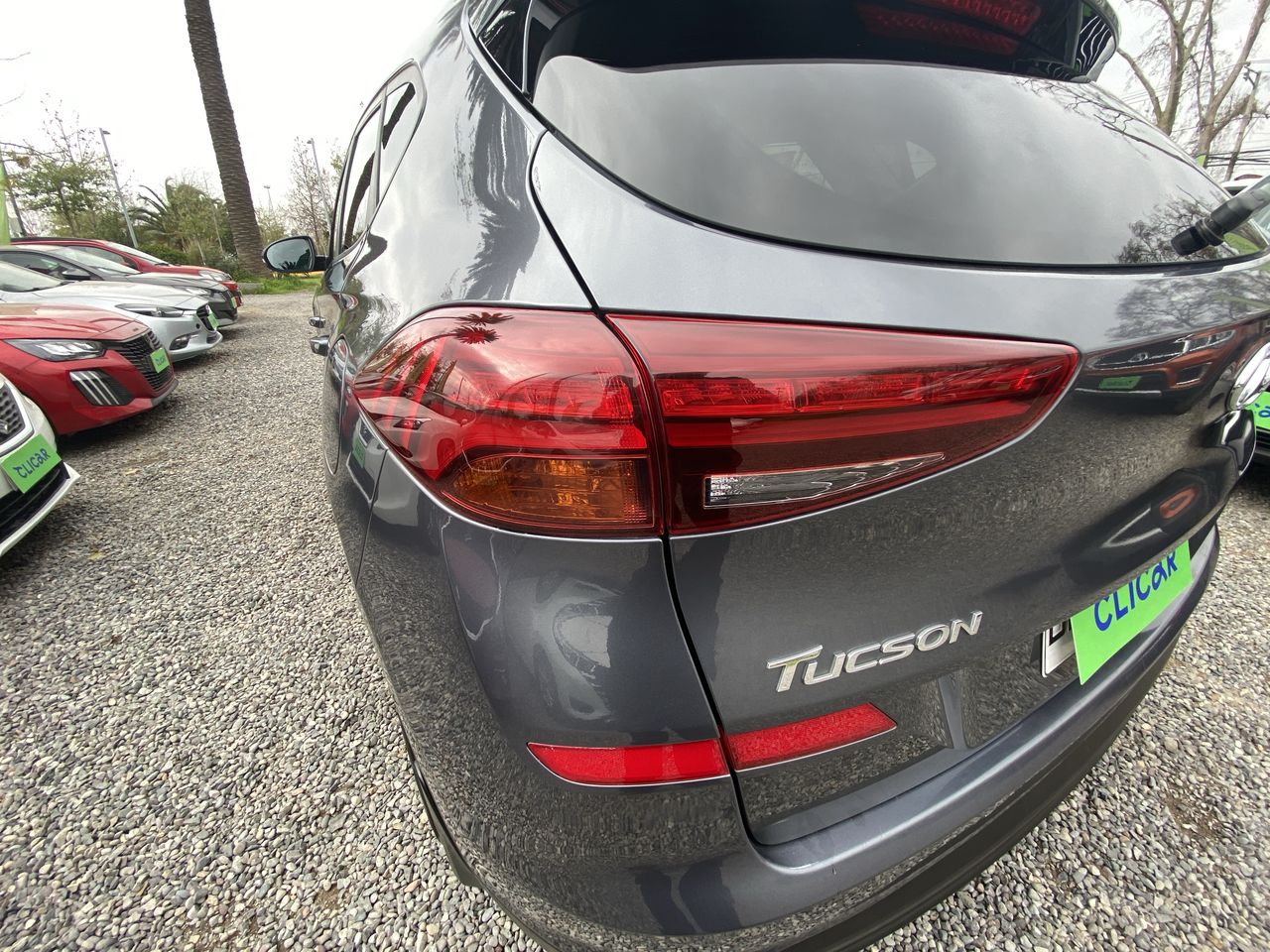 HYUNDAI - 20