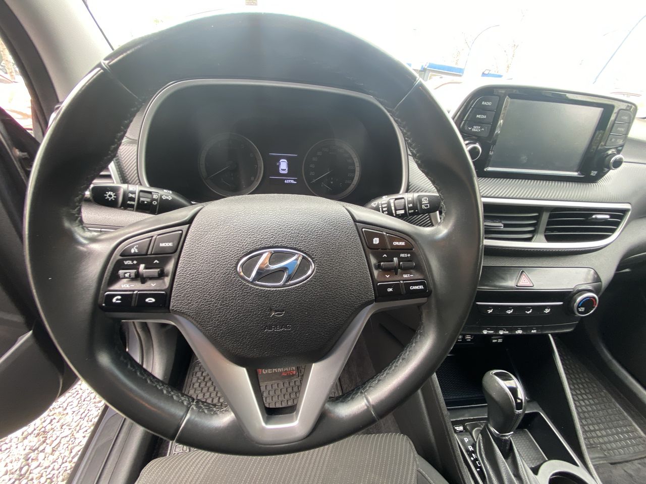 HYUNDAI - 25