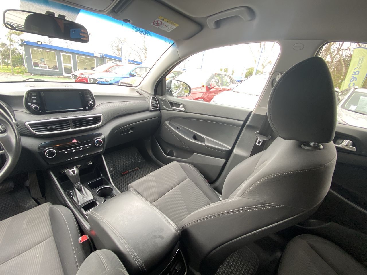 HYUNDAI - 10