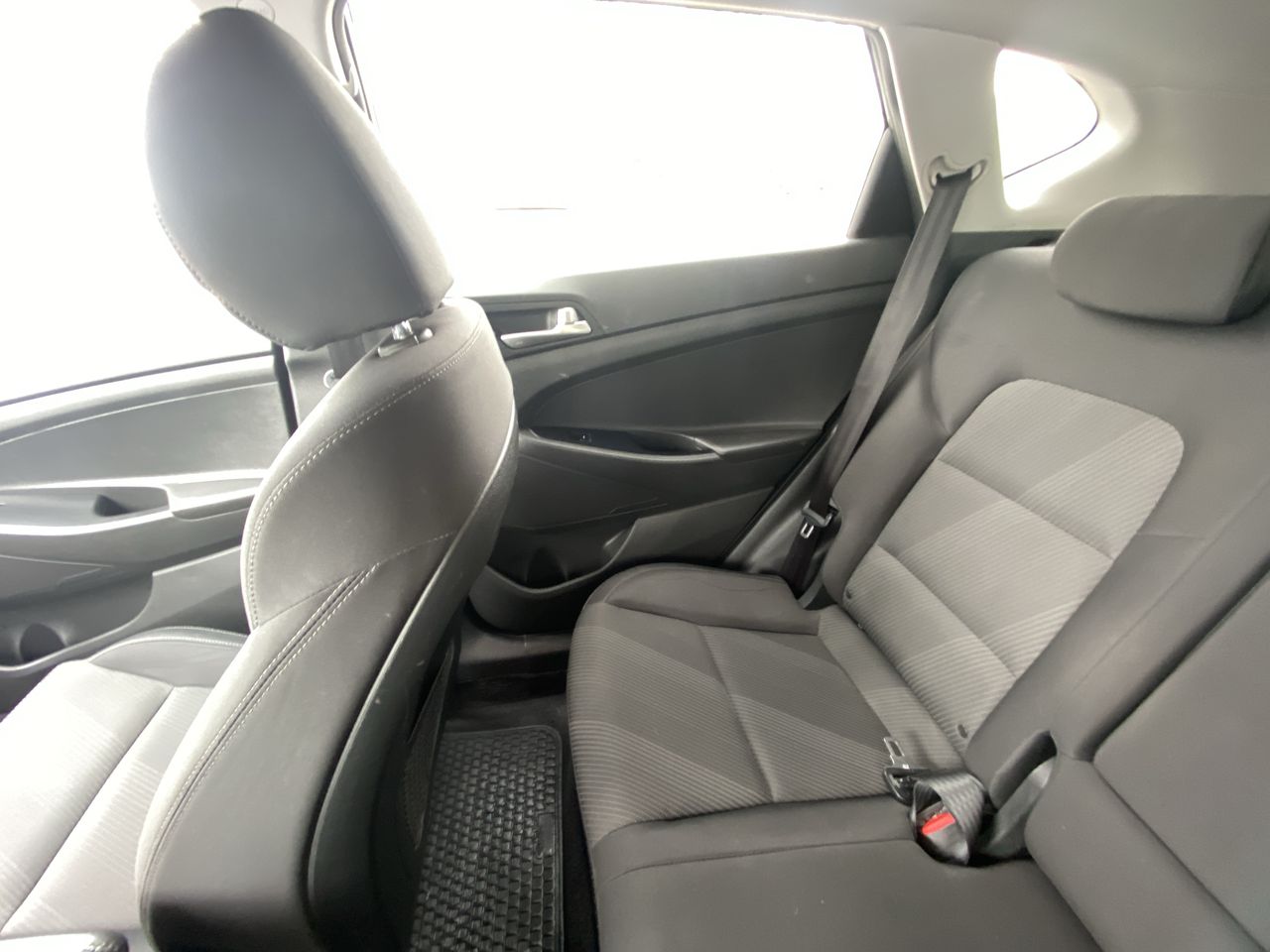HYUNDAI - 12